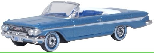 Oxford - 1961 Chevy Impala - Assembled -- Jewel Blue, White