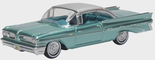 1959 Pontiac Bonneville - Assembled -- Seaspray Green