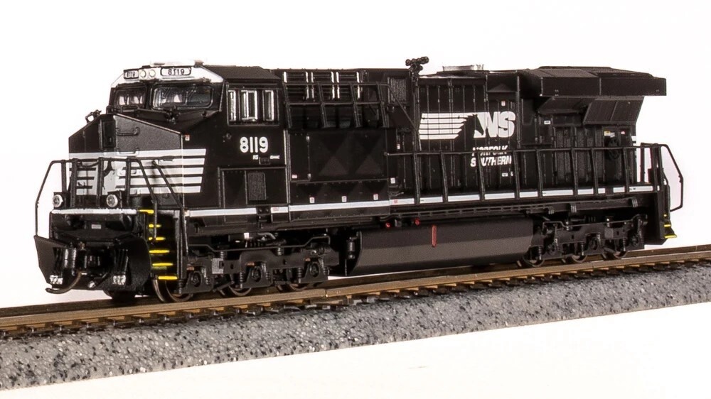 Broadway Limited N P4 ES44AC Diesel NS #8140/blk&amp;wht DC/DCC Sound