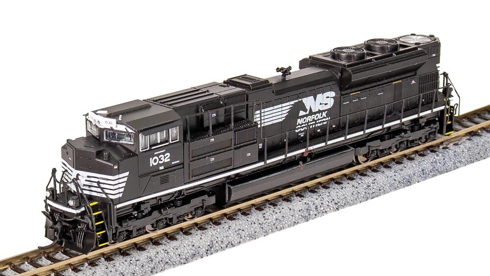 Broadway N P4 SD70ACe Diesel NS #1032/blk&amp;wht DC/DCC Sound