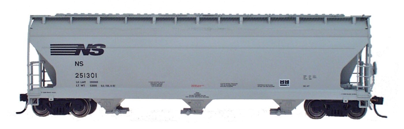InterMountain HO ACF 4650 Cu. Ft. 3 Bay Hopper - Norfolk Southern