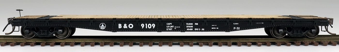 InterMountain HO 53&#39;6&#39; AAR 70 Ton Flat Car - B&amp;O Repaint