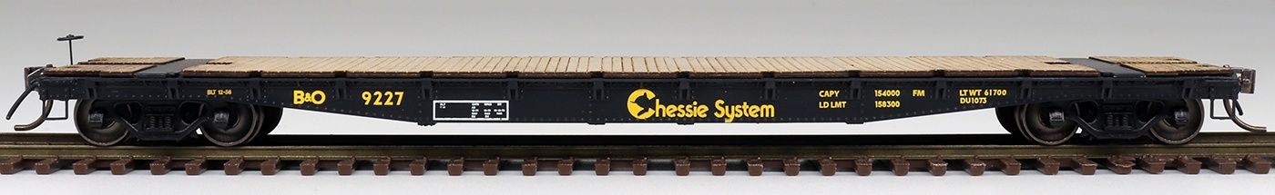InterMountain HO 53&#39;6&#39; AAR 70 Ton Flat Car - Chessie System B&amp;O