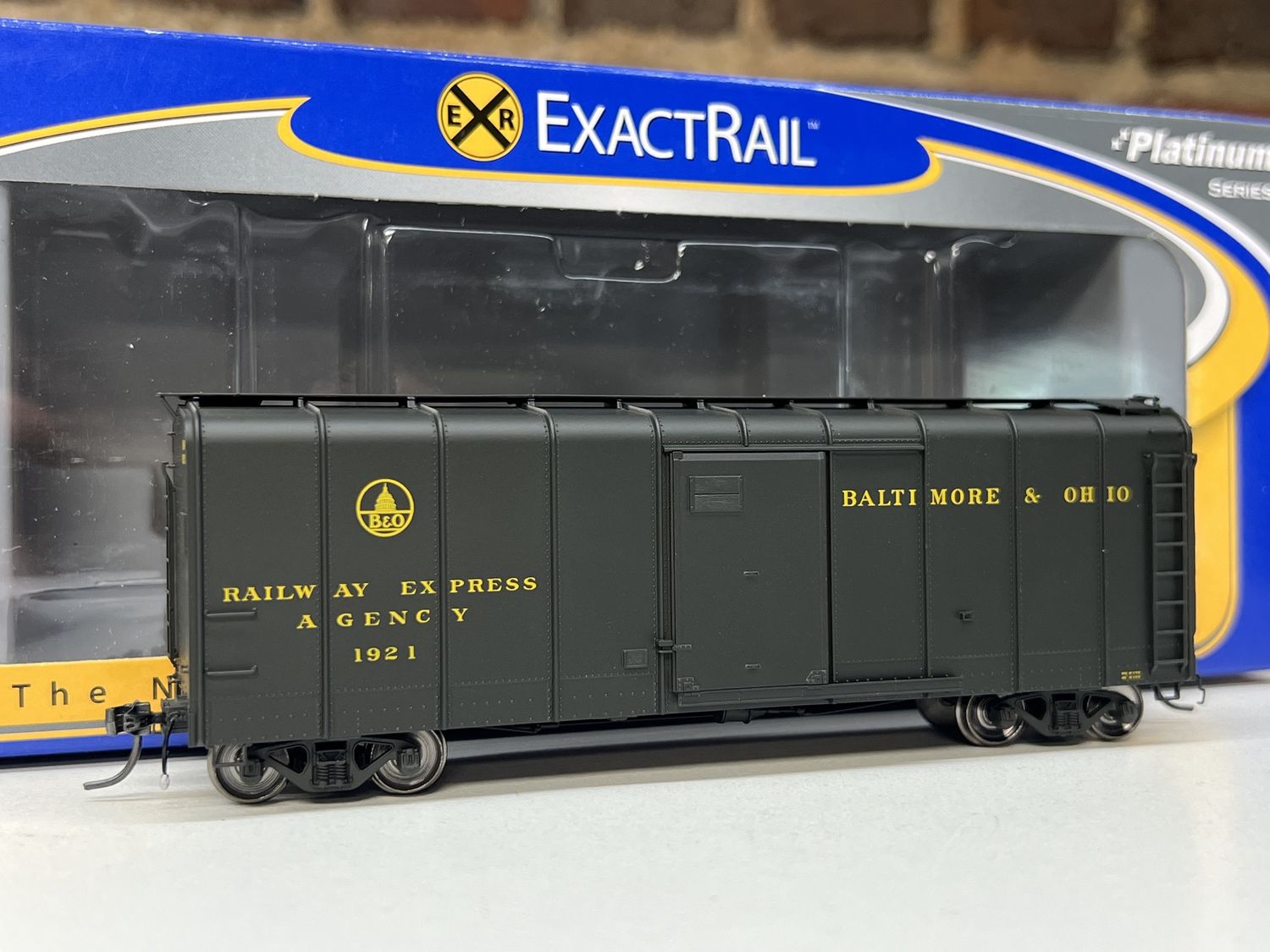 ExactRail - B&amp;O M-53 Wagontop Box Car - Olive Coach Green
