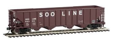 Walthers  Mainline- 100 Ton Hopper Soo Line (Boxcar Red, white) HO Scale