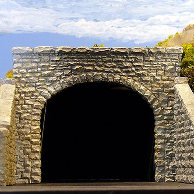 Chooch Enterprises 8370 - Double Random Stone Tunnel Portal - HO Scale