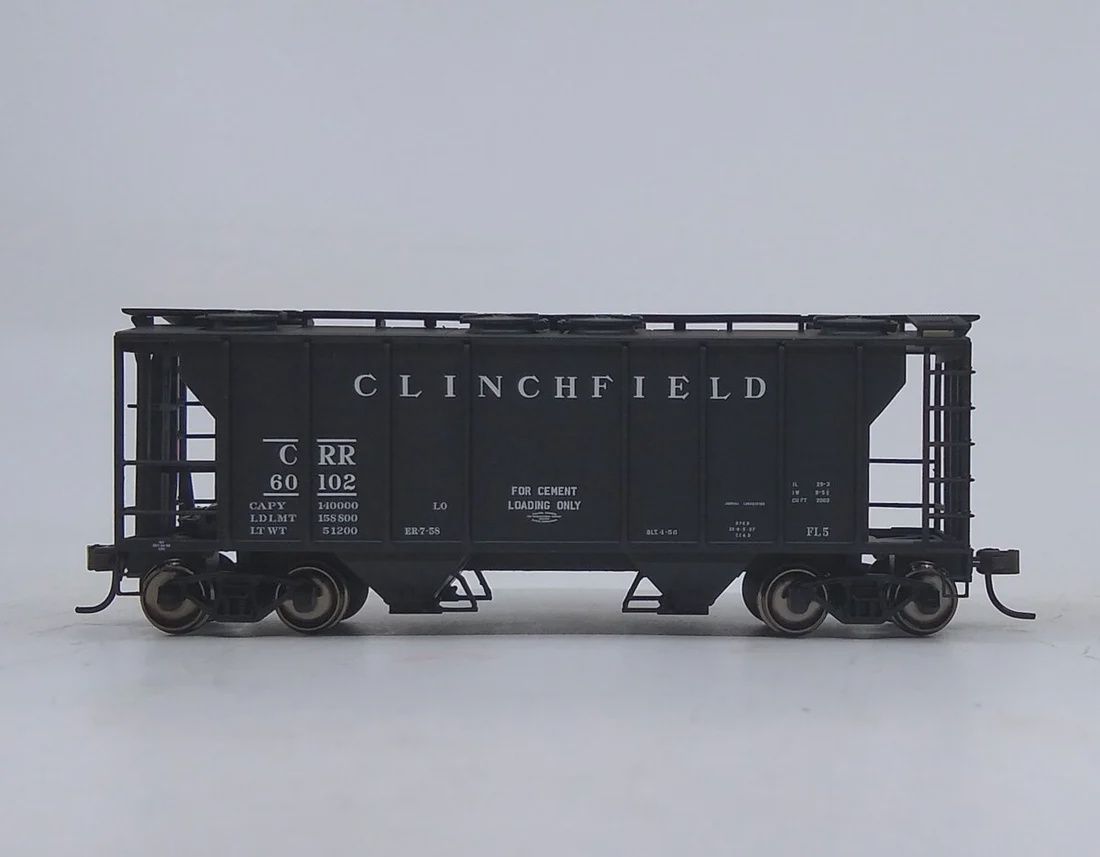 Atlas HO- 11289 Clinchfield Trainman PS-2 Covered Hopper #60102