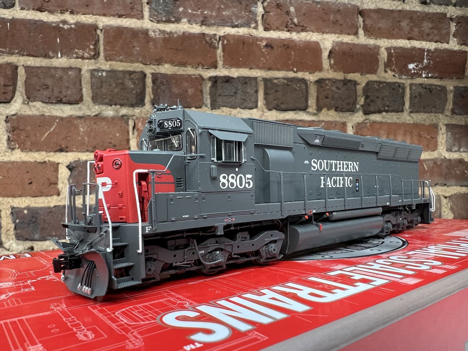 Pre-Owned, Like New - Scale Trains - Rivet Counter HO Scale EMD SD45, Southern Pacific (DC/DCC Ready) #8805