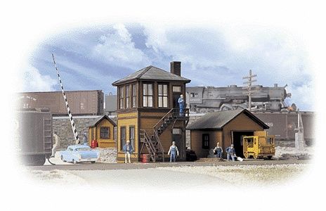 Walthers Cornerstone Built-ups-Trackside Structures (Cream Siding with Railroad  Green Trim)