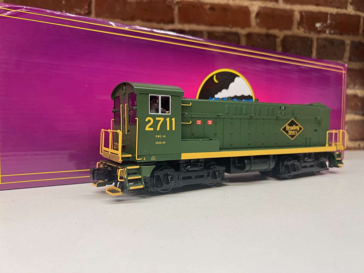 Pre-Owned, Like New - MTH  Premier 20-21609-1  -- VO 1000 Diesel Reading #2711