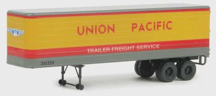 Walthers - 35&#39; Fluted-Side Trailer 2-Pack - Assembled -- Union Pacific(R) (Armour Yellow, red, gray)