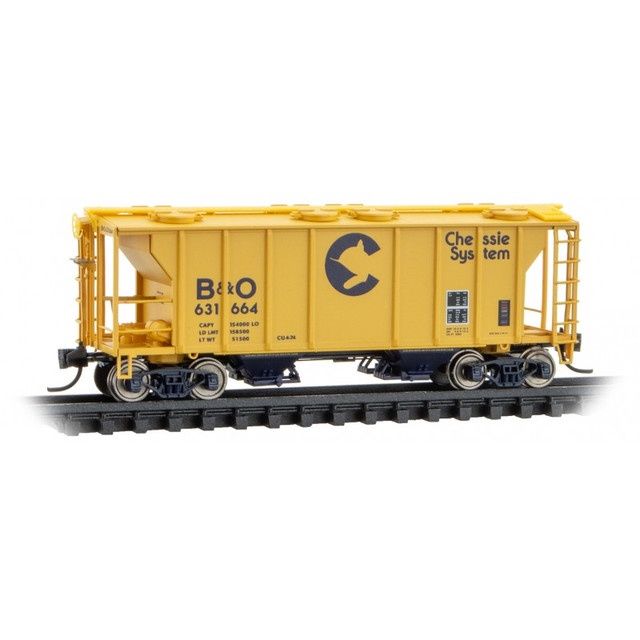 Micro-Trains Line 09500090 - PS-2 2 Bay Covered Hopper Chessie (B&amp;O) 631664 - N Scale