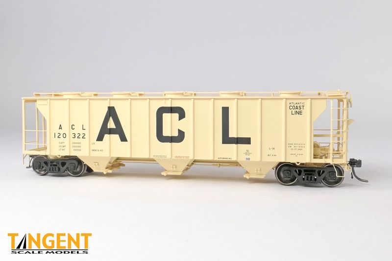 Tangent 35160-08 -- Atlantic Coast Lines (ACL) “Delivery Beige 8-1965” Pullman-Standard PS-2 2929 CuFt Covered Hopper #120247