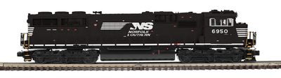 MTH- 20-21960-1 Norfolk Southern O Scale Premier SD60E Diesel Engine w/Proto-Sound 3.0 (Hi-Rail Wheels)#6950