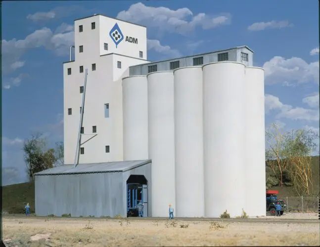 WALTHERS 933-3022 CONCRETE GRAIN ELEVATOR