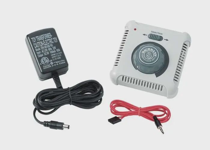 Bachmann 44211 - Power Pack -- With Speed Control