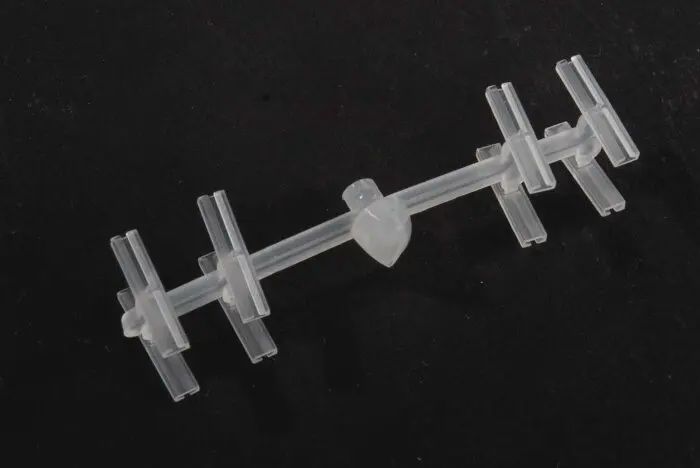 Walthers 70104 Code 70 Insulated Rail Joiners pkg(24) -- pkg(24