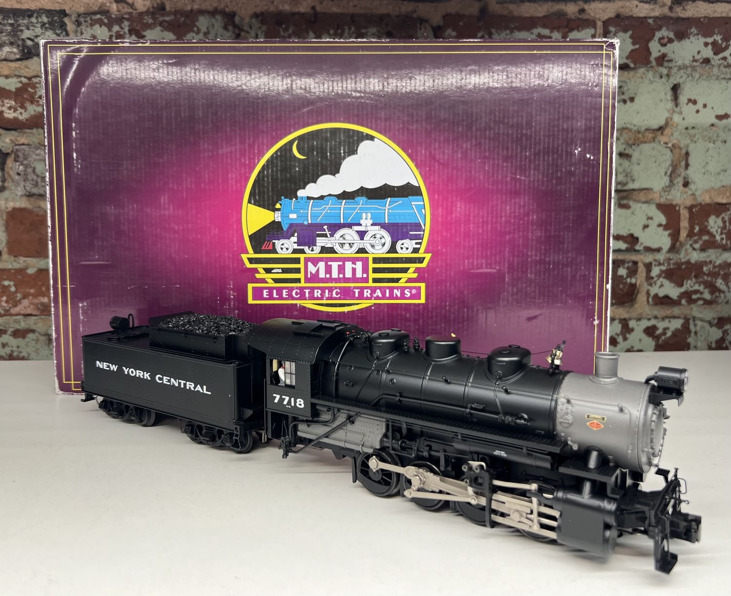 PRE-OWNED MTH Premier 20-3703-1 - 0-8-0 USRA Steam  - New York Central #7718
