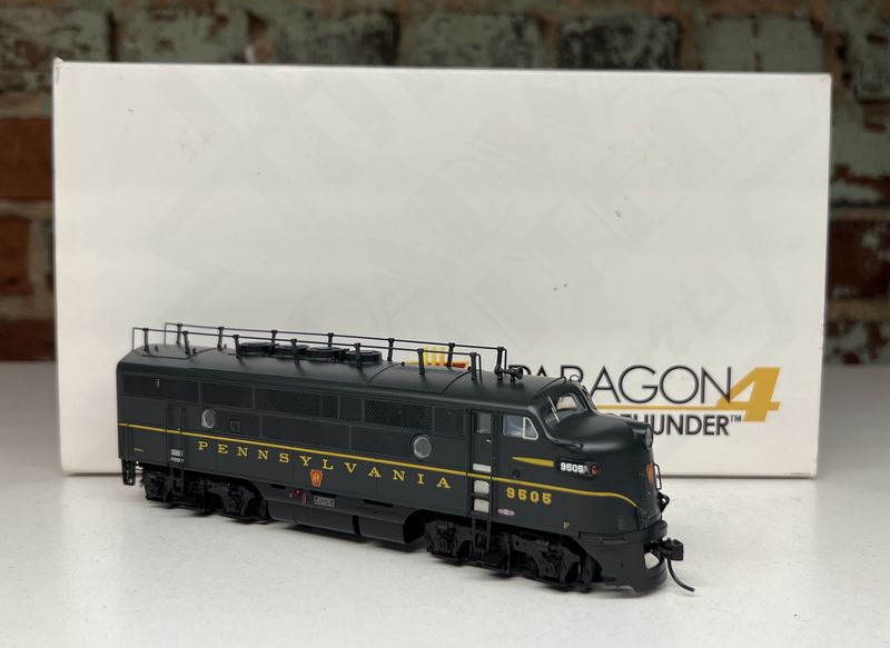 Pre-Owned Broadway Limited 6667 - EMD F3 A-Unit , PRR 9505A