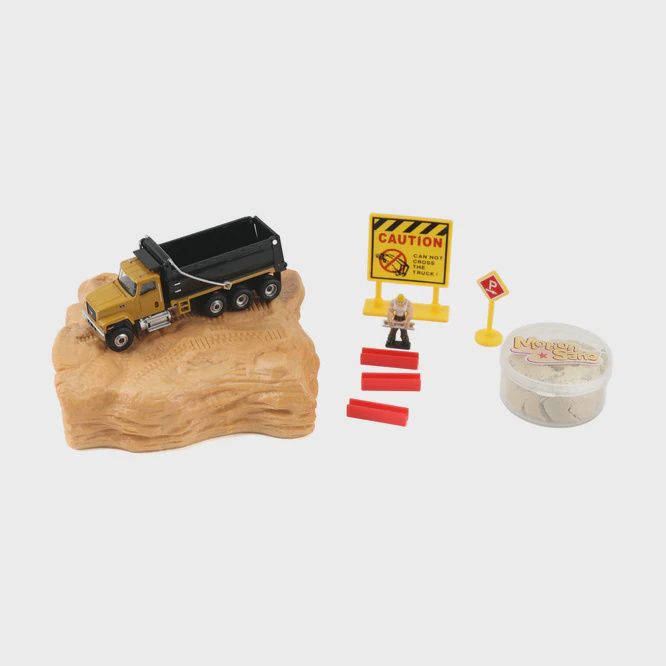 Diecast Master 84556 - 1:87 Cat CT681 Dump Truck Earth Mover Playset