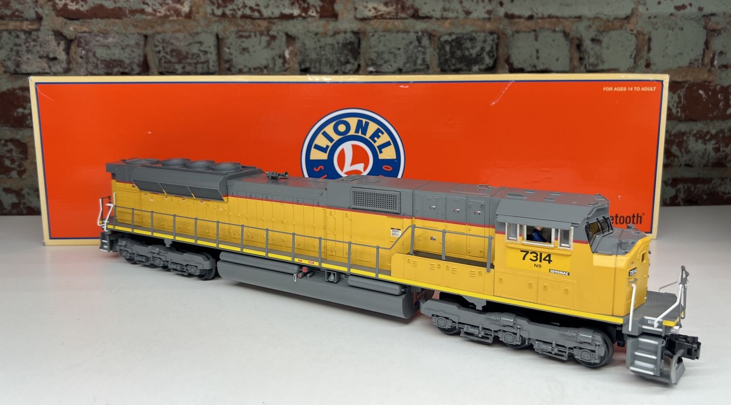 PRE-OWNED LIONEL 2233672 NS (UP PATCH) LEGACY SD90MAC #7314 2233672