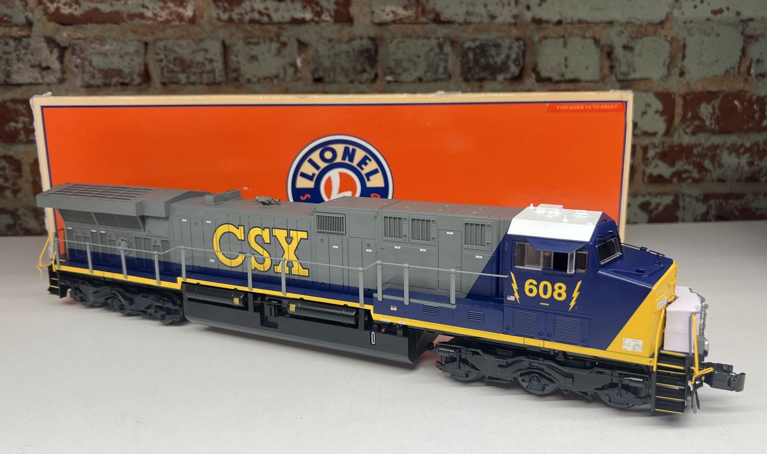 PRE-OWNED LIONEL 6-28298 CSX AC6000 LEGACY DIESEL LOCOMOTIVE