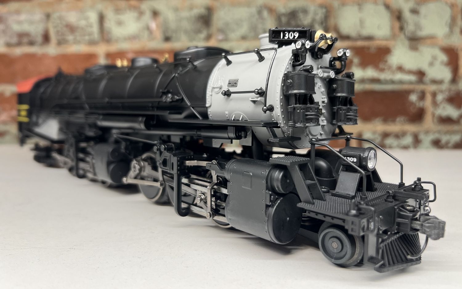 Pre-Owned Lionel 2431240 Western Maryland LEGACY 2-6-6-2 #1309