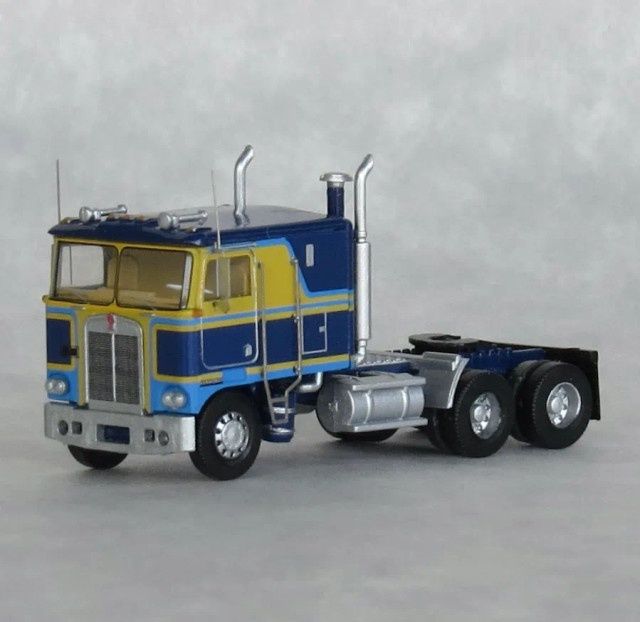 Trainworx 41056 - Kenworth K100 VIT Tractor Potomac Blue and Yellow - N Scale
