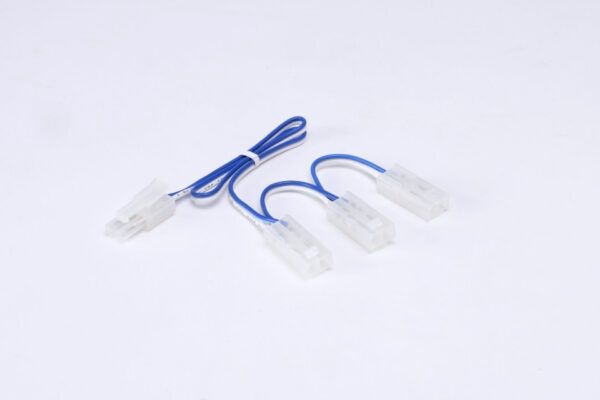 Kato 24-833 3-Way Extension Cord (30 cm)