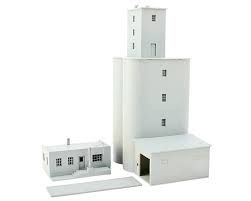 Walthers Cornerstone Part # 933-3860 Prairie Co-Op Elevator -- Kit
