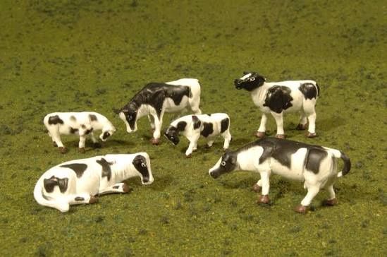 Bachmann #33153 Cows - Black &amp; White