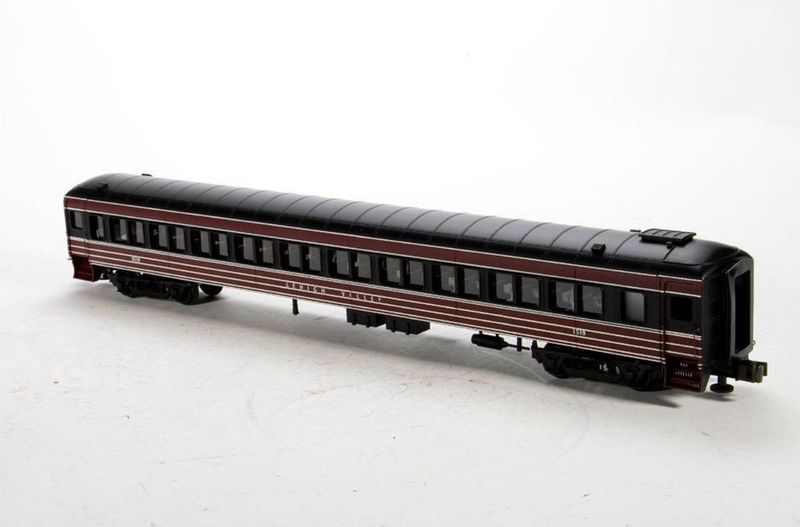 ATLAS O LEHIGH VALLEY "THE JOHN WILKES" TRAINMAN 80' PULLMAN BRADLEY PASSENGER CARS 4 CAR SET
