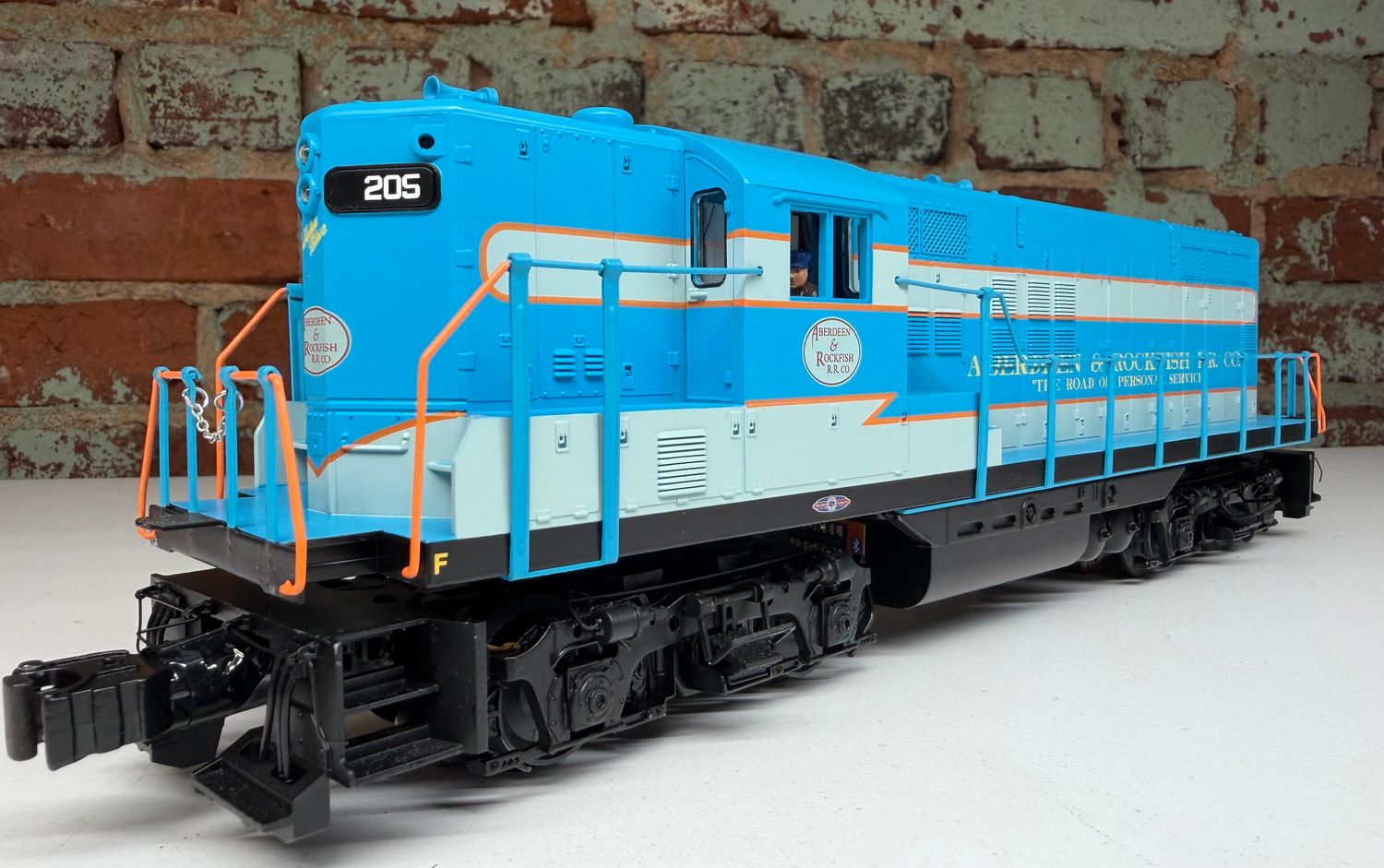 PRE-OWNED LIONEL 2434020 - ABERDEEN &amp; ROCKFISH LIONCHIEF PLUS 2.0 GP7 #205