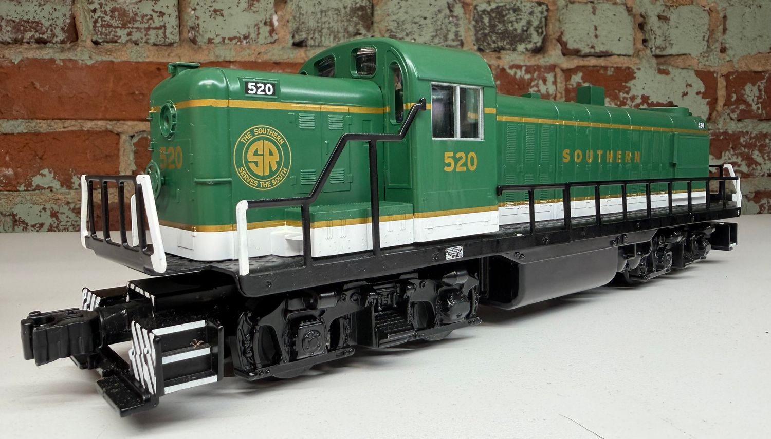 PRE-OWNED LIONEL 2314120 - SOUTHERN LIONCHIEF PLUS 2.0 RS-3 #520