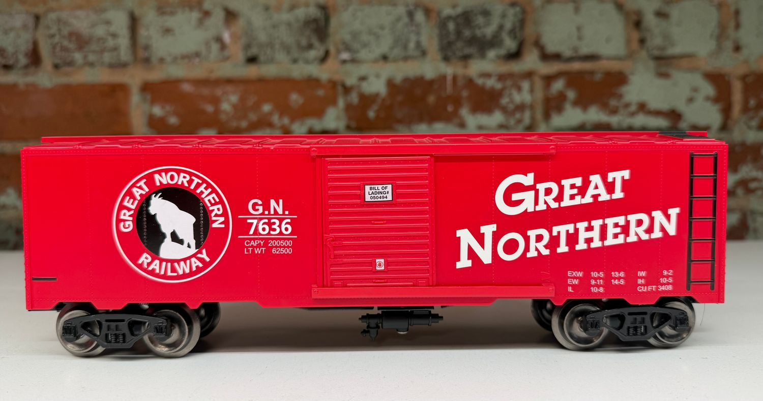 PRE-OWNED MENARDS BOXCAR - GREAT NORTHERN, Road Number: 7636