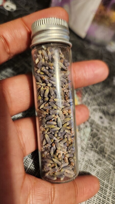 Natural Dried Herbs / Powders