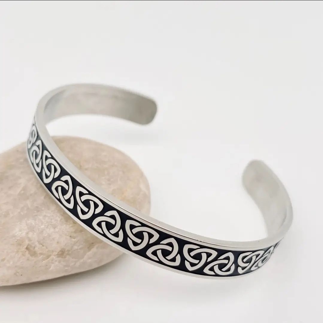 Trinity Knot C-Shaped Bangle