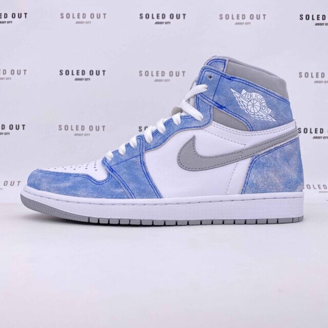 Jordan 1 Retro OG High Hyper Royal