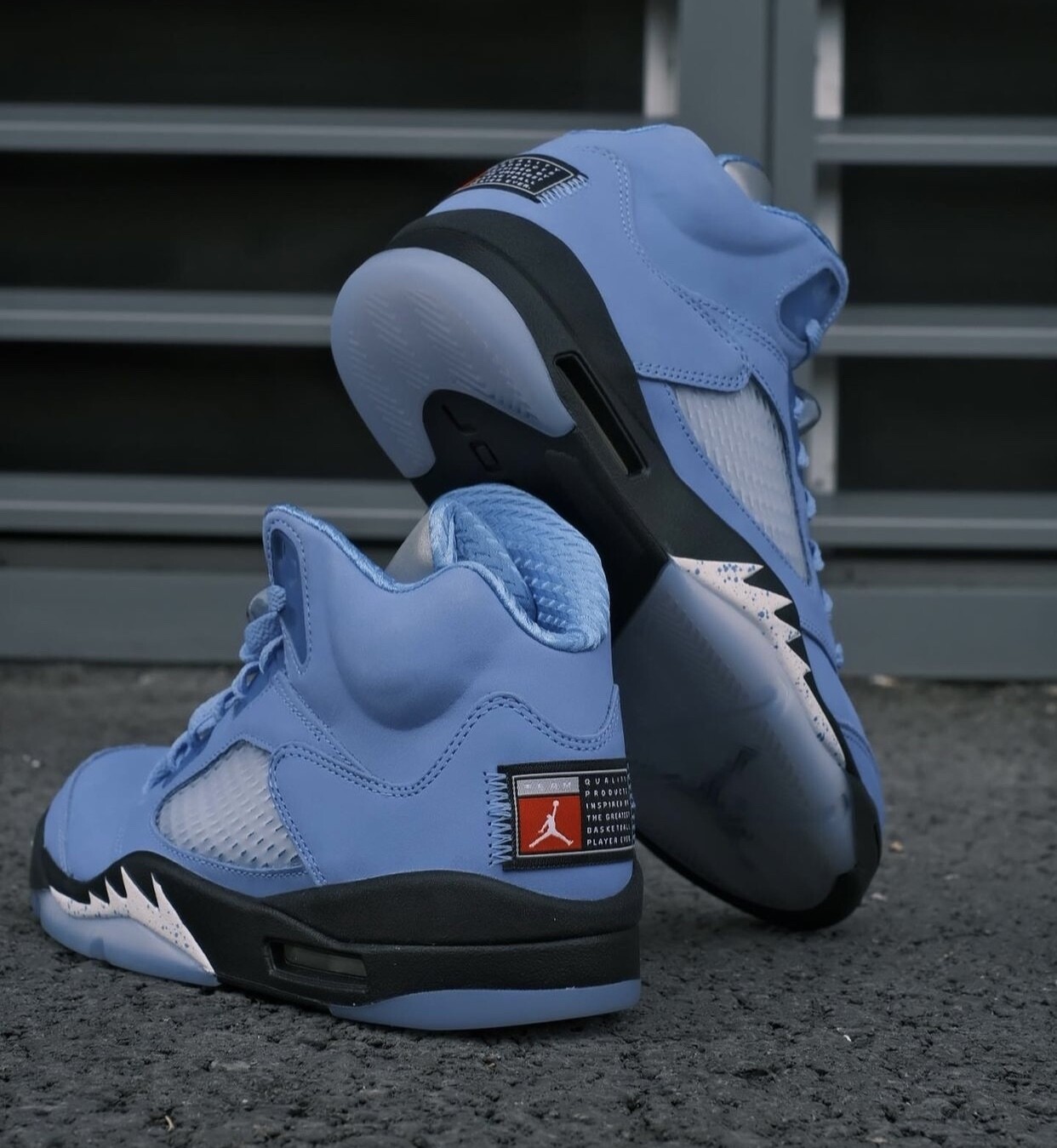JORDAN 5 RETRO UNC UNIVERSITY BLUE