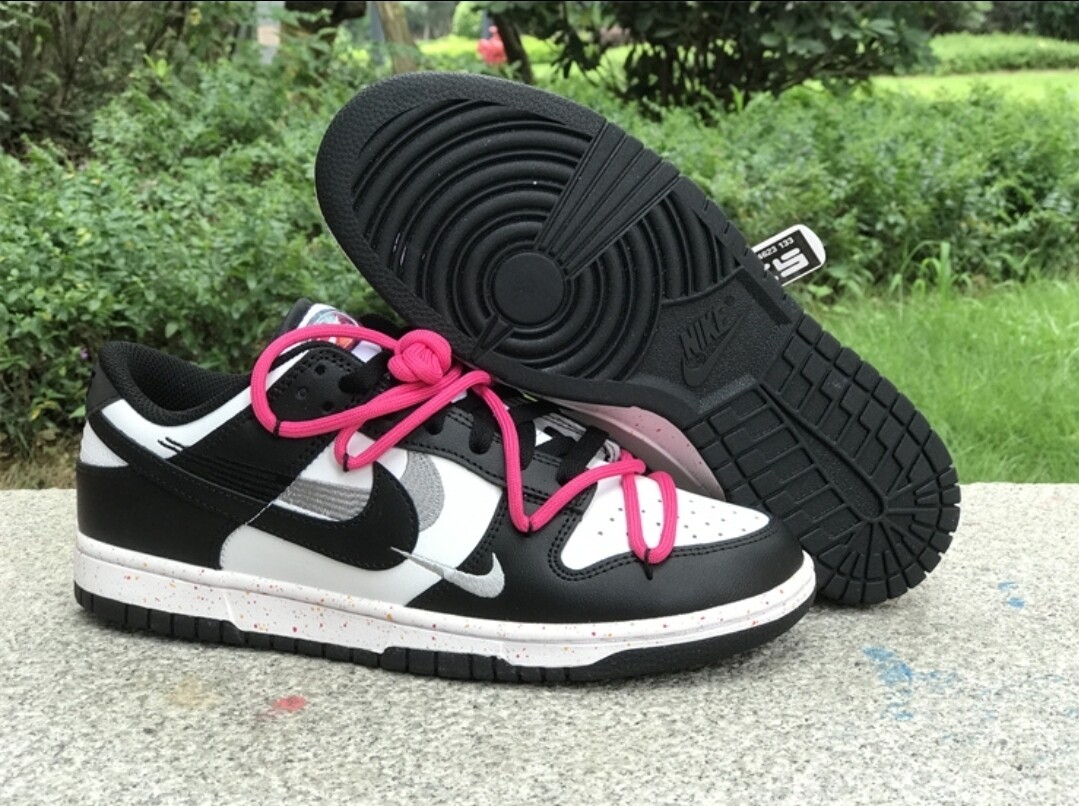 Nike Dunk Low multi‐swoosh