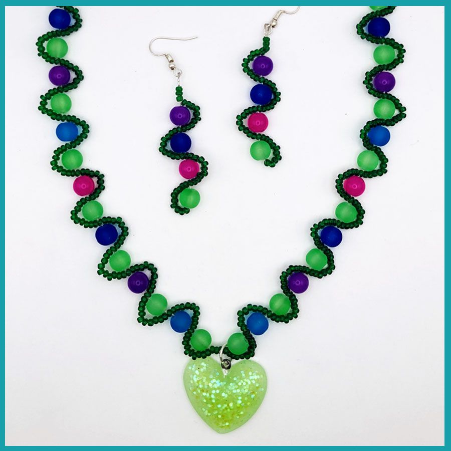Conjunto #VerdeCorazón bisutería de resina