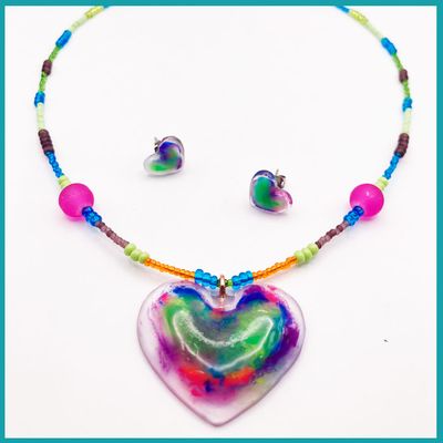 Conjunto Corazón Verde, brilla de noche