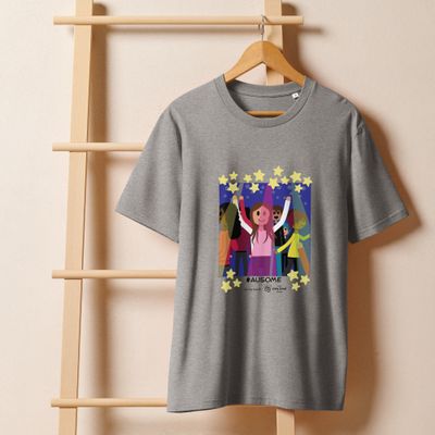 #Ausome T-shirt - original design by Sezi9 A grey t-shirt with illustrations of people dancing at night under coloured lights.  The image is framed by yellow stars.