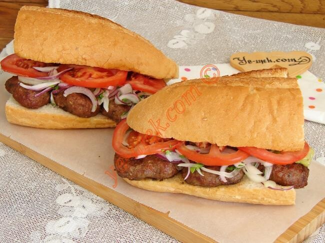 IZGARA KÖFTE  Big sandwich