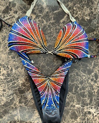 Muscle Dazzle figure / women’s physique bikinit