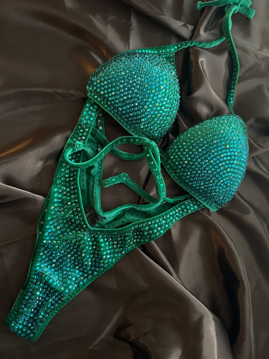 Bikinis by freydis body fitness