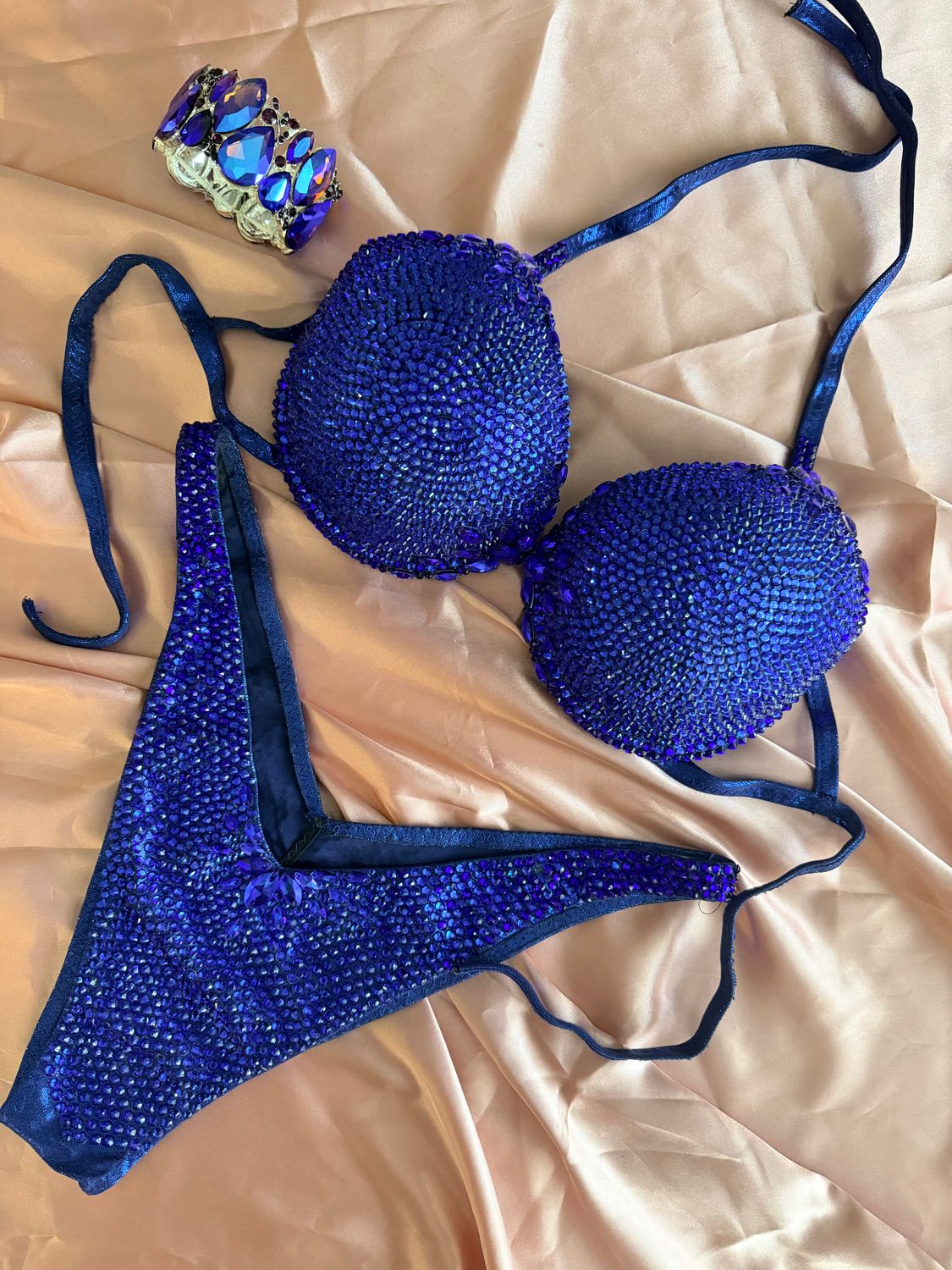 Zeya Design wellness bikinit