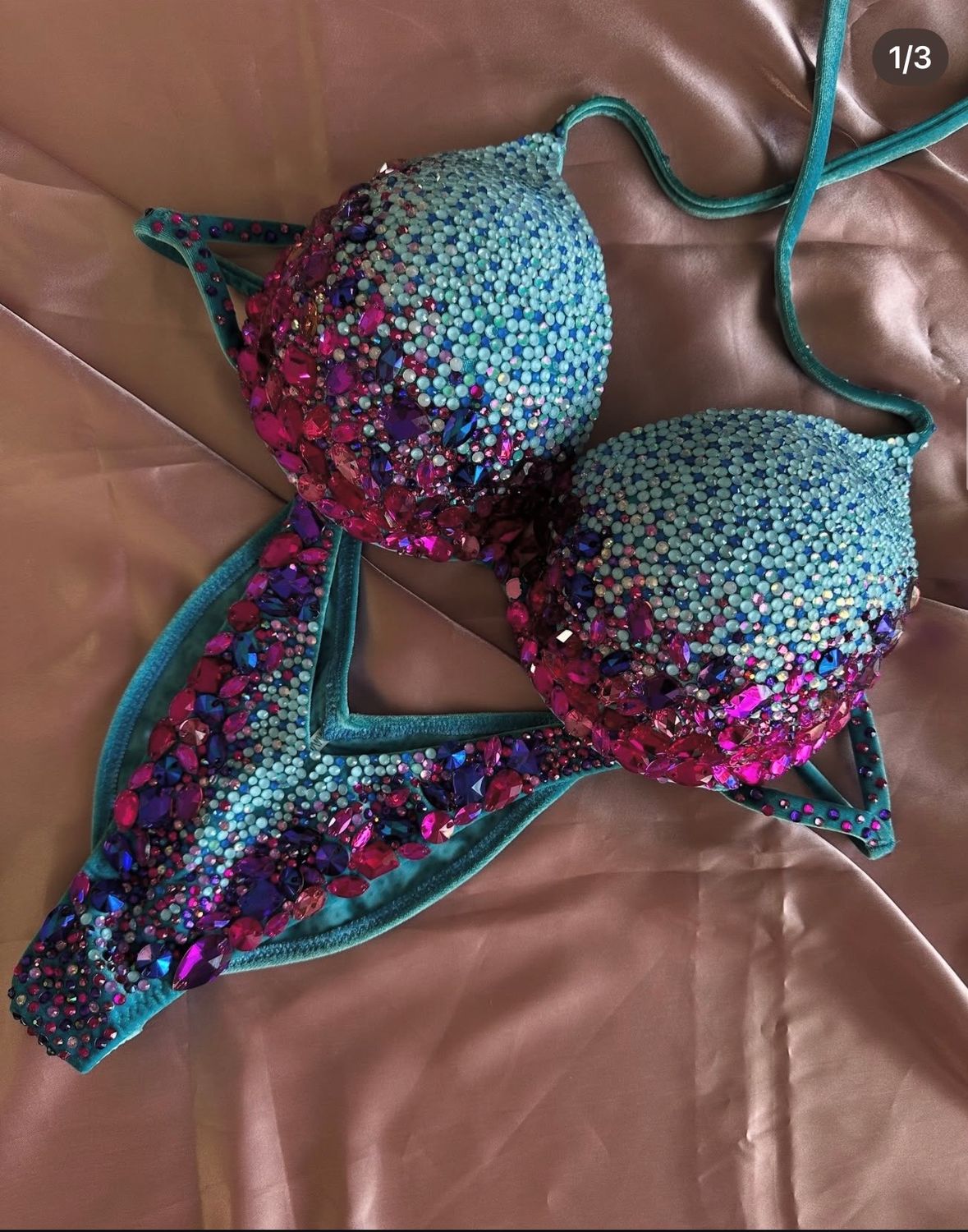 Competite bikini