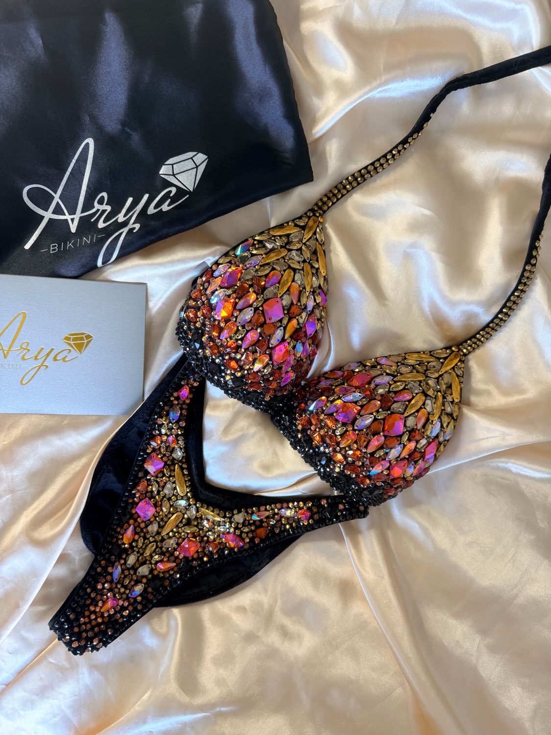 Arya bikini body fitness