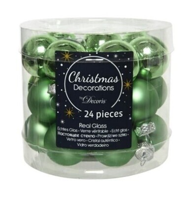 BOULES DE NOEL VERTES. 240 boules